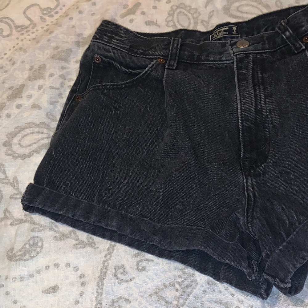 Abercrombie & Fitch Annie High Rise Jean Denim Pleated Vintage Style Shorts Sz 6 - Picture 2 of 5